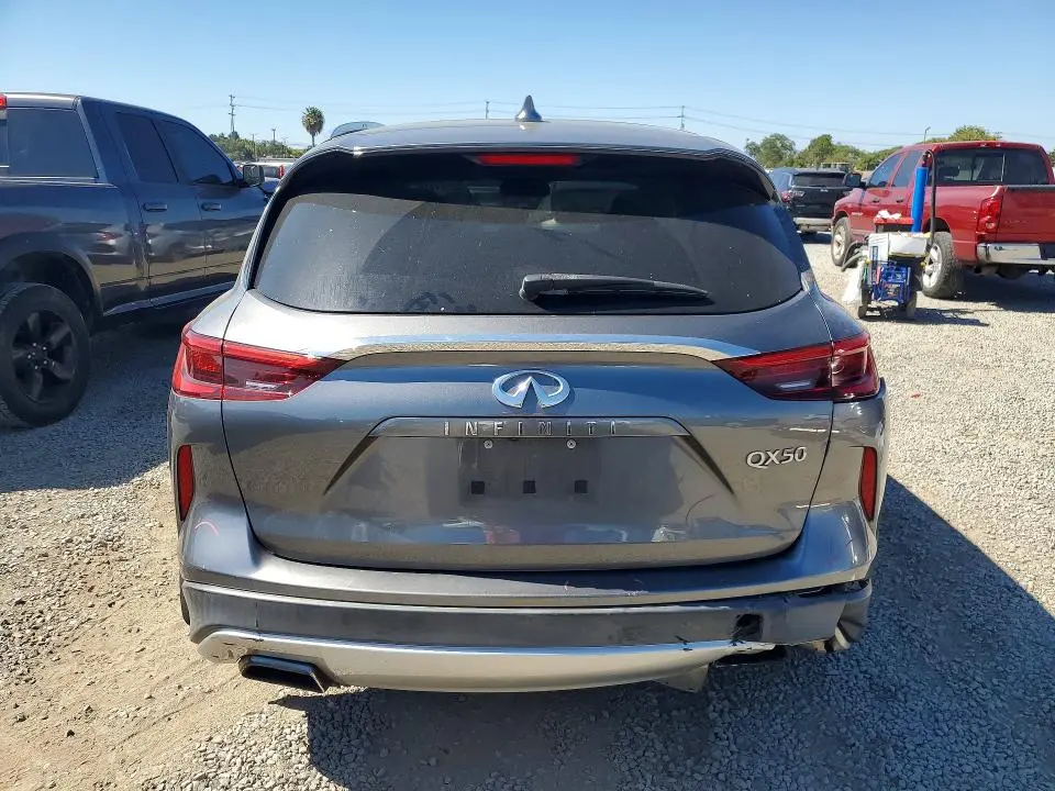 2019 INFINITI QX50 LUXE  