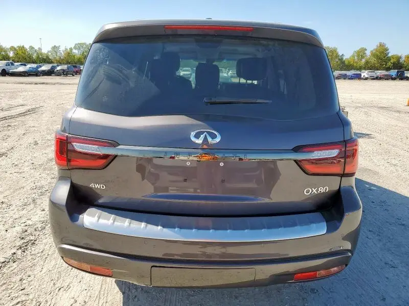 2023 INFINITI QX80 LUXE  
