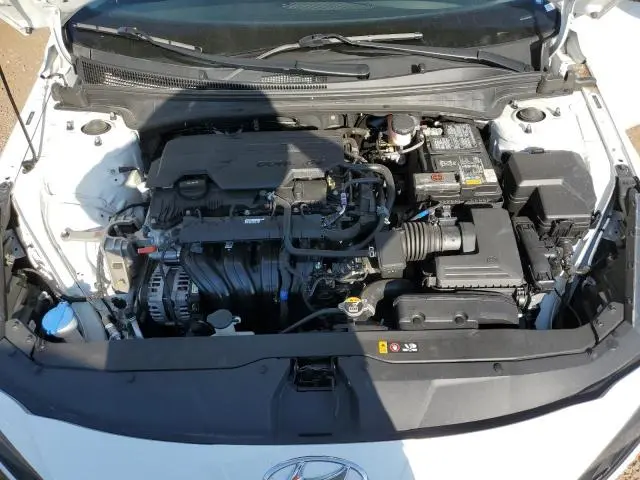 2023 HYUNDAI ELANTRA SE  