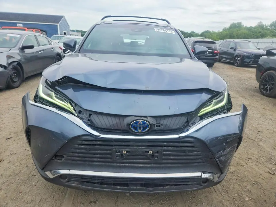 2022 TOYOTA VENZA XLE  
