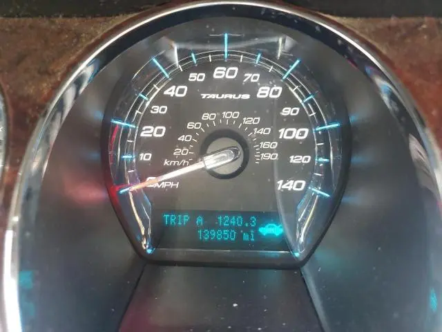 2010 FORD TAURUS SEL  