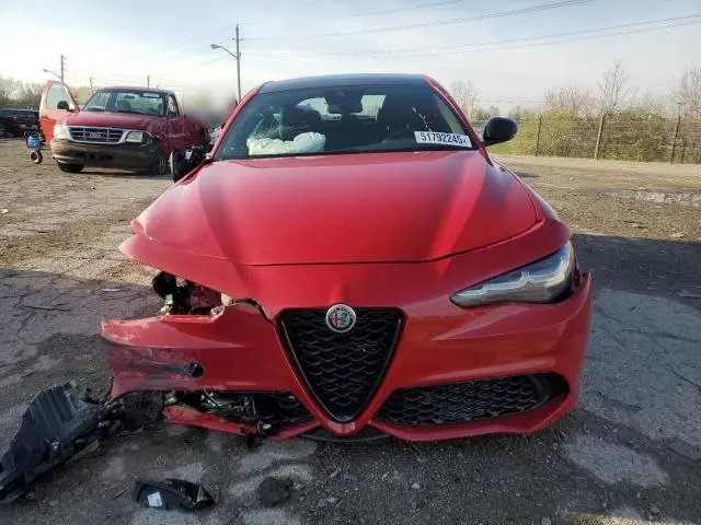 2024 ALFA ROMEO GIULIA TI  