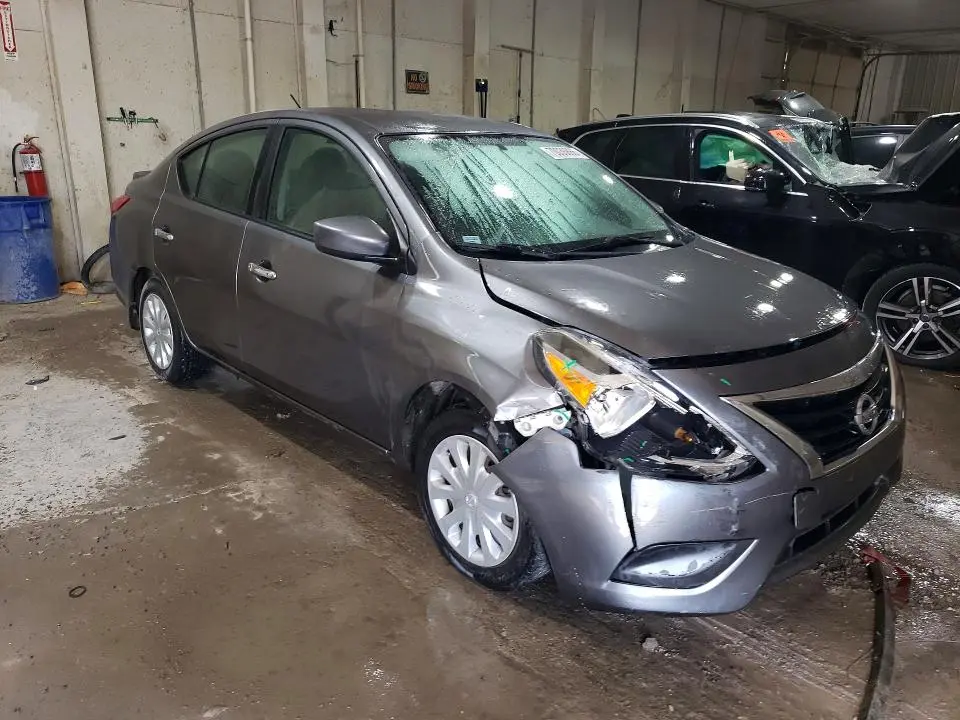 2016 NISSAN VERSA 1.6 SV  