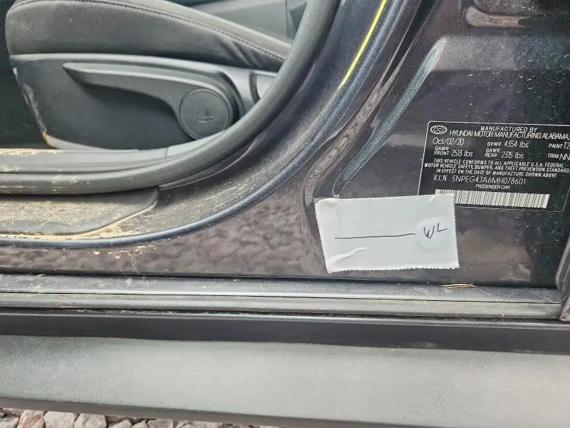 2021 HYUNDAI SONATA SE  