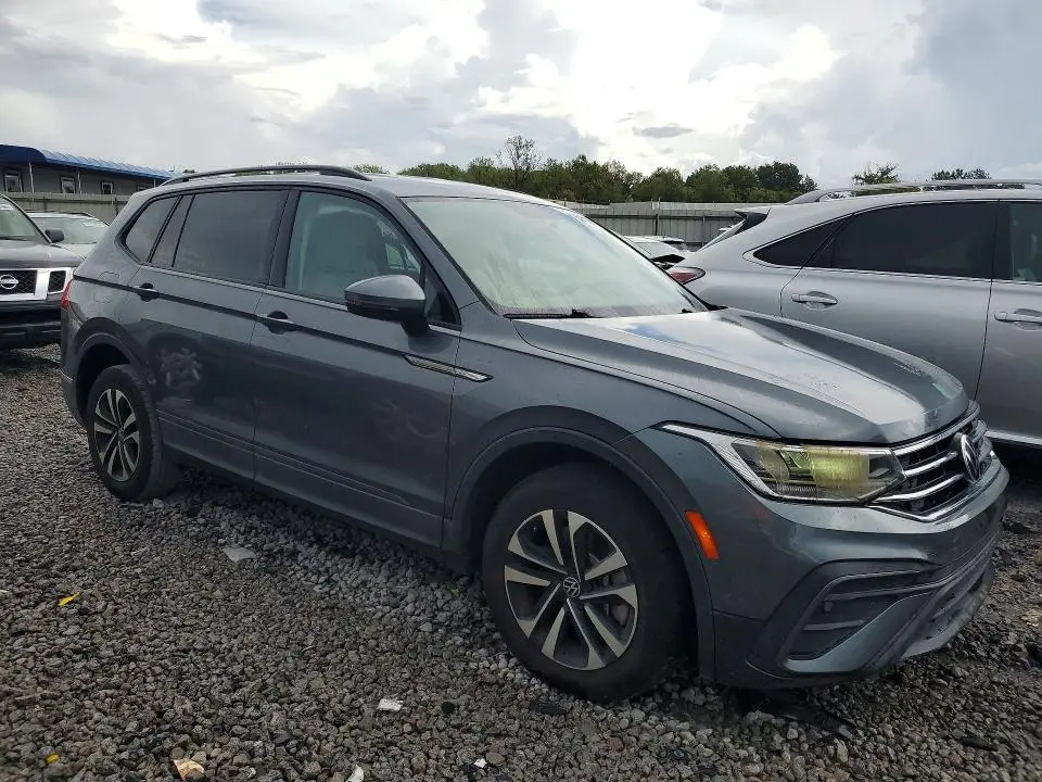 2022 VOLKSWAGEN TIGUAN S  