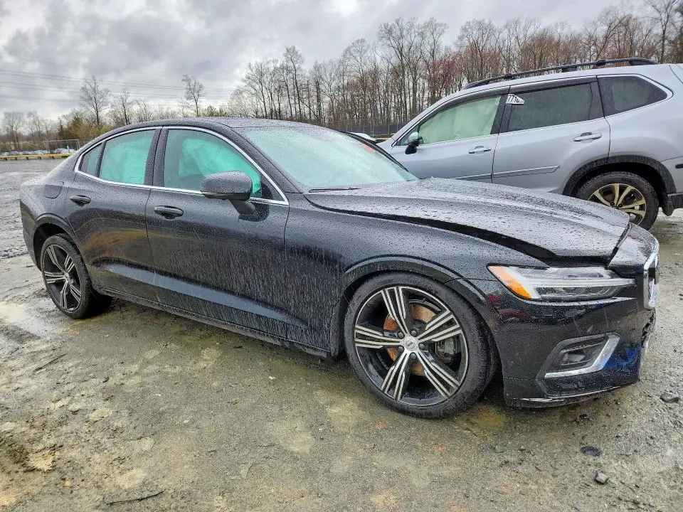 2022 VOLVO S60 B5 INSCRIPTION  