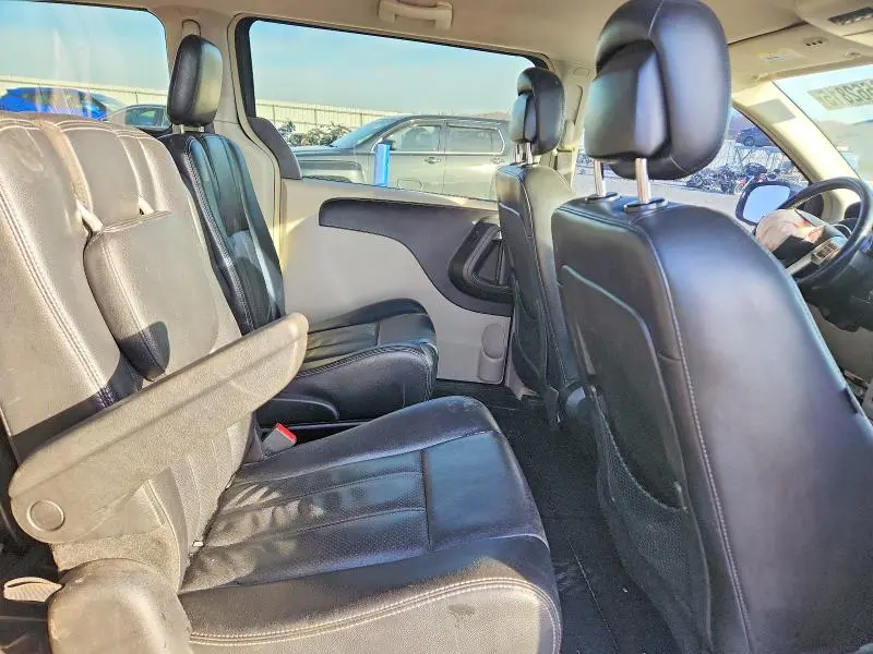 2012 CHRYSLER TOWN & COUNTRY TOURING  