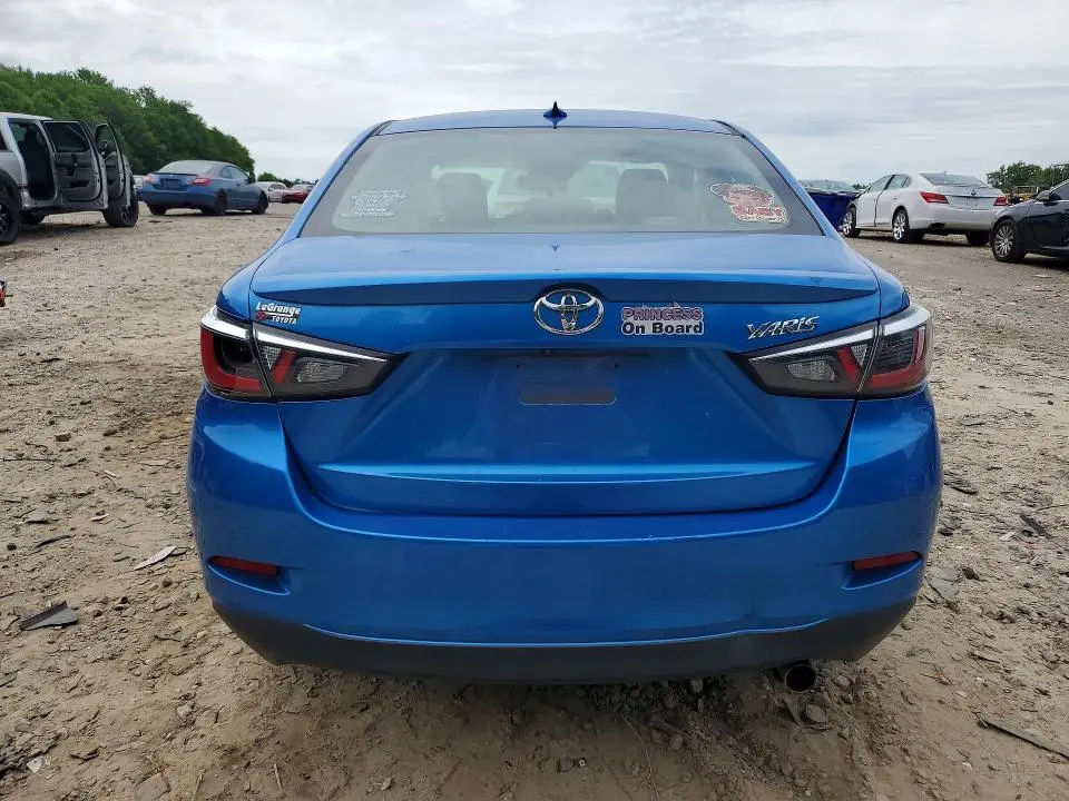 2019 TOYOTA YARIS LE  