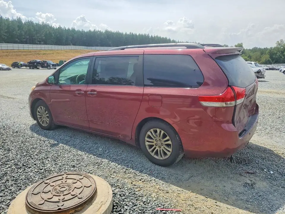 2011 TOYOTA SIENNA XLE 7-PASSENGER AUTO ACCESS SEAT  