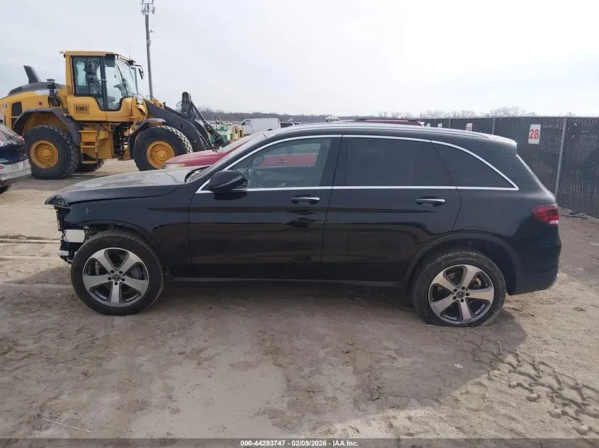 2020 MERCEDES-BENZ GLC 300  