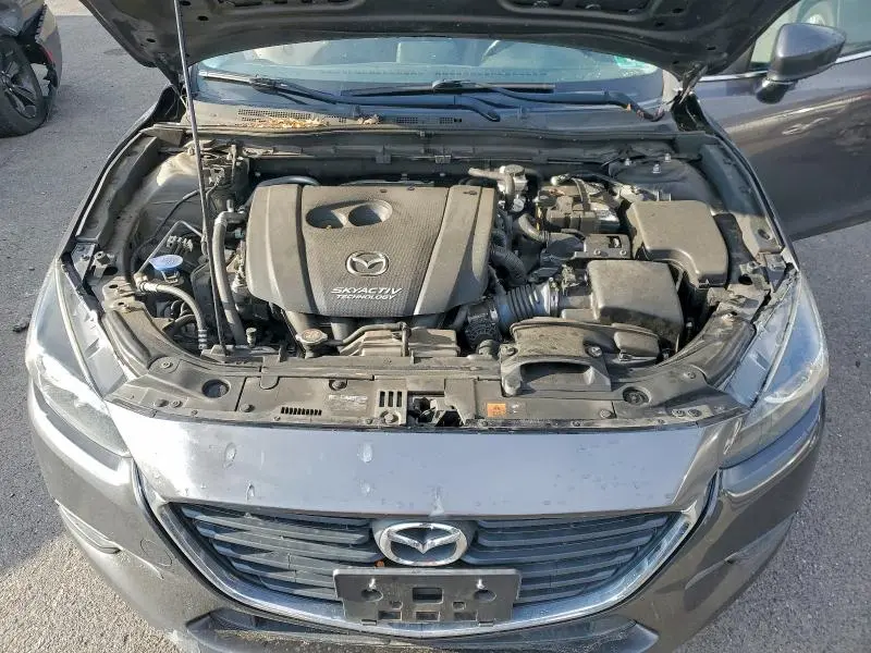 2018 MAZDA 3 TOURING  