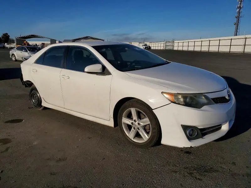 2013 TOYOTA CAMRY L  