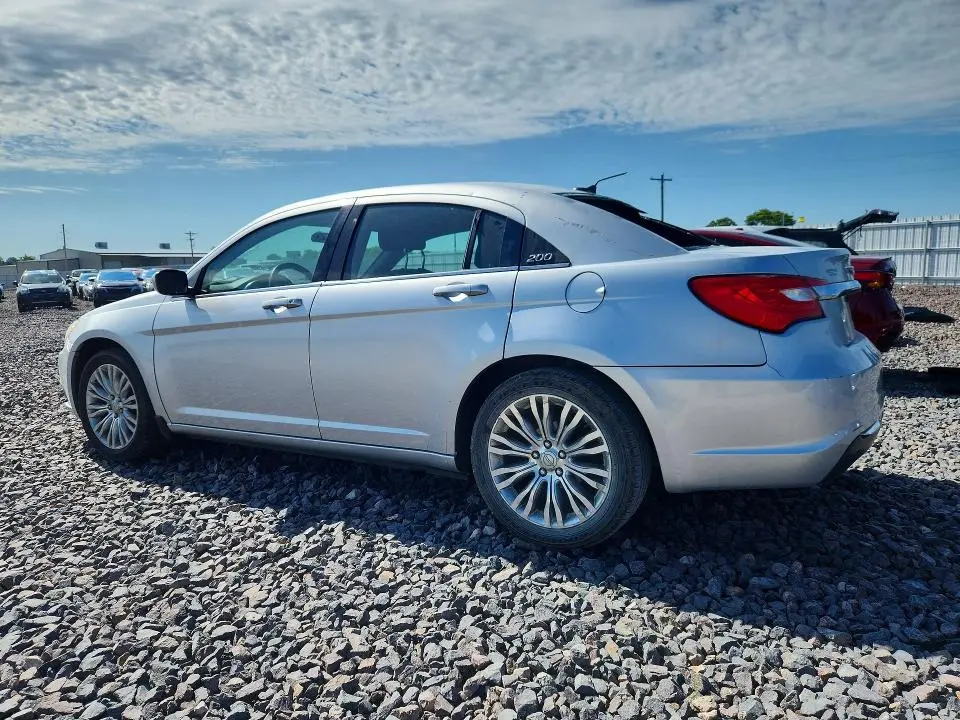 2012 CHRYSLER 200 LX  