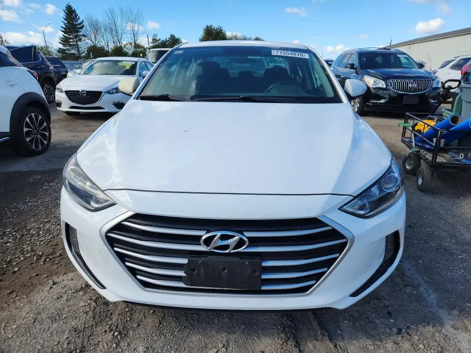 2017 HYUNDAI ELANTRA SE  
