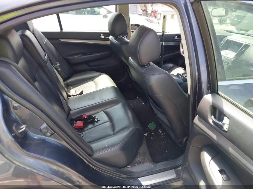 2012 INFINITI G37 JOURNEY