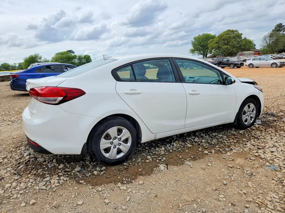 2017 KIA FORTE LX  