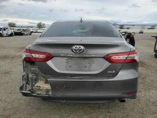 2020 TOYOTA CAMRY XLE  