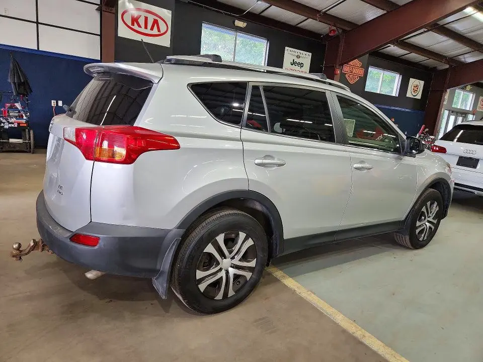 2013 TOYOTA RAV4 LE  