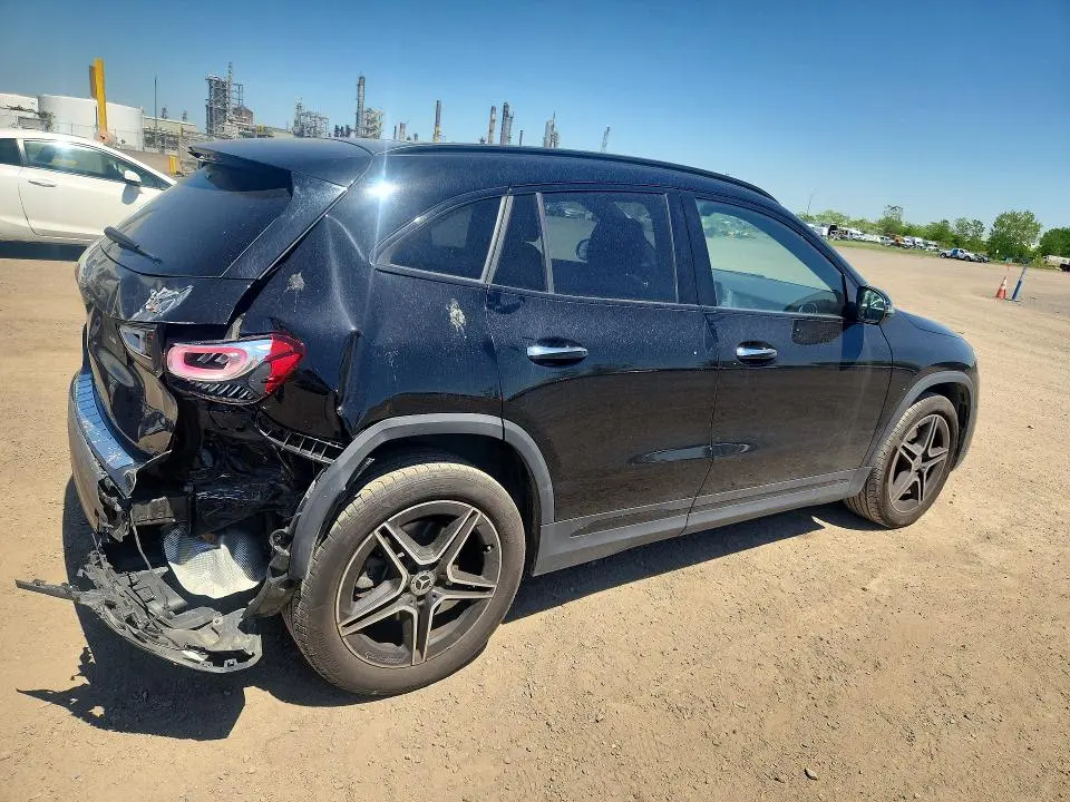 2023 MERCEDES-BENZ GLA 250 4MATIC  