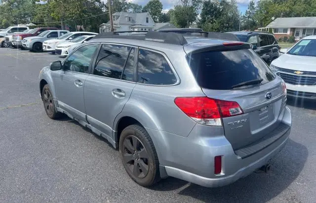 2011 SUBARU OUTBACK 2.5I PREMIUM  