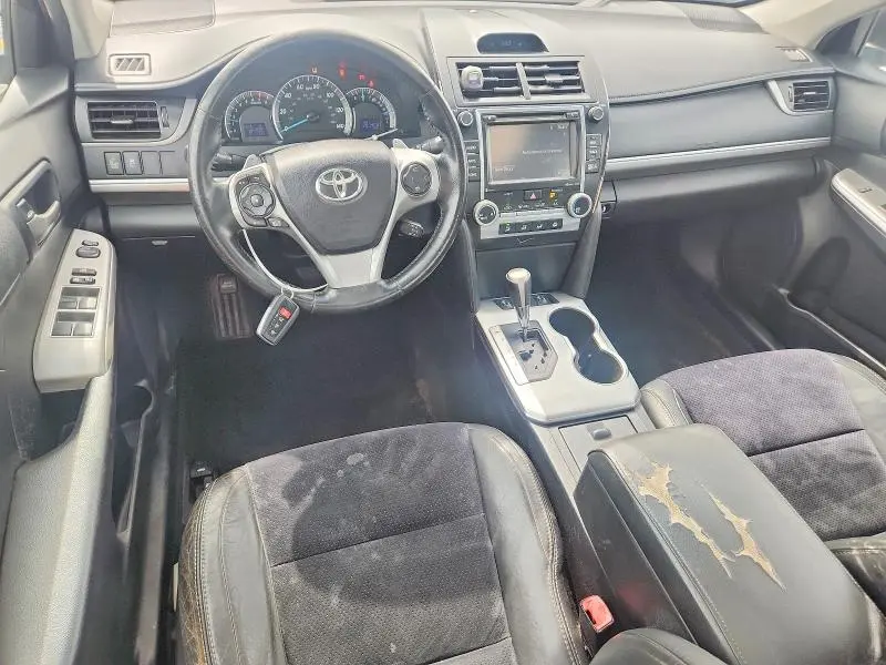 2014 TOYOTA CAMRY SE  