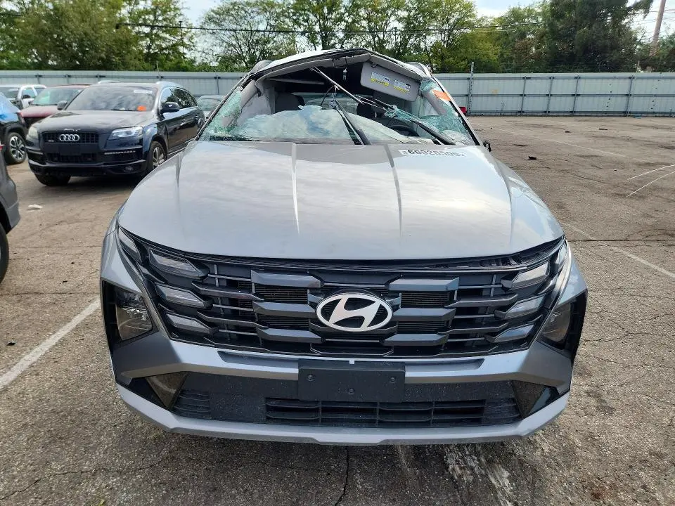 2025 HYUNDAI TUCSON SEL  