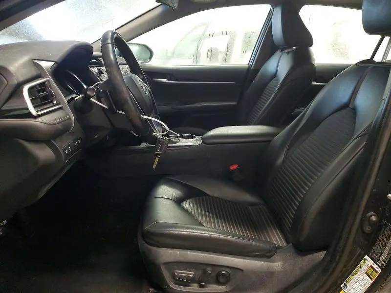2018 TOYOTA CAMRY   