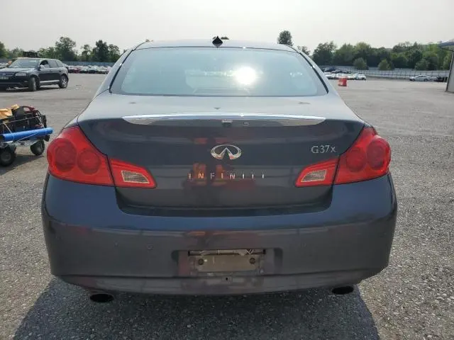 2011 INFINITI G37   