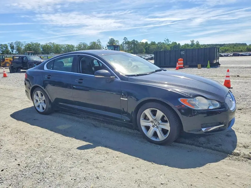 2011 JAGUAR XF   