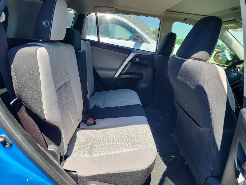 2017 TOYOTA RAV4 XLE  