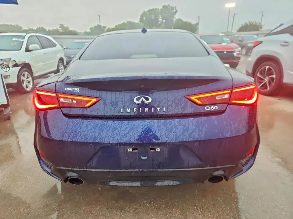 2021 INFINITI Q60 LUXE  