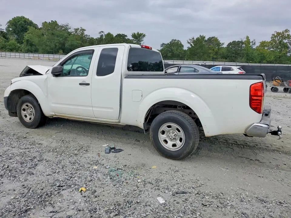 2015 NISSAN FRONTIER S  