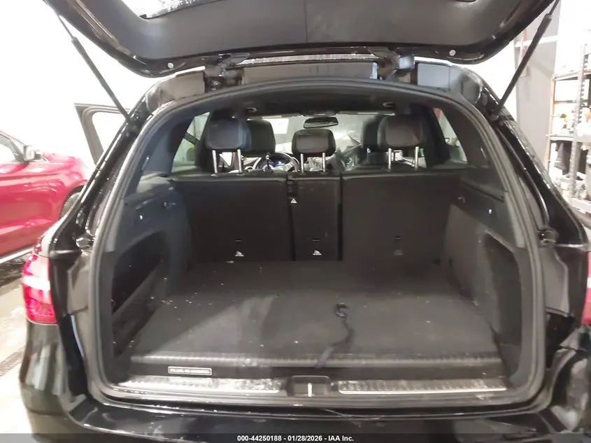 2019 MERCEDES-BENZ GLC 350E 4MATIC