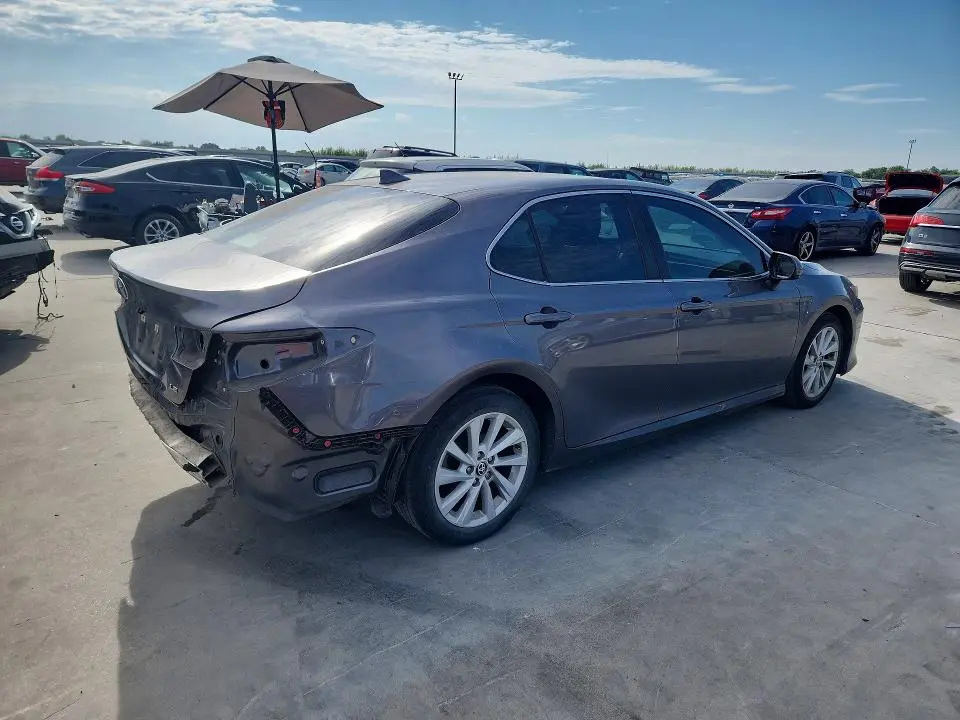 2022 TOYOTA CAMRY LE  