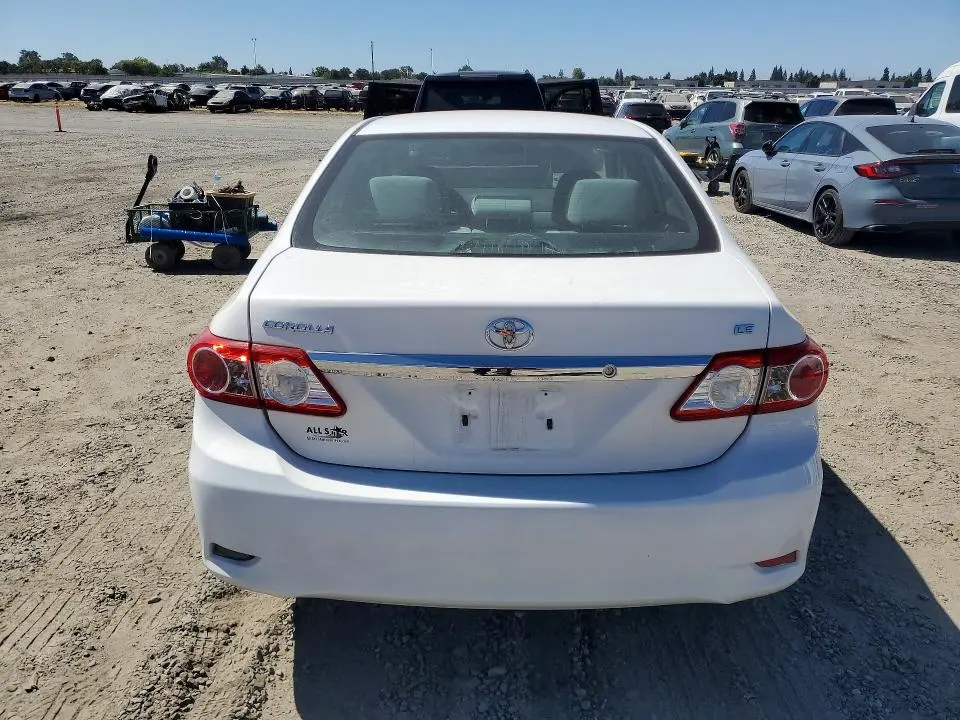 2011 TOYOTA COROLLA LE  