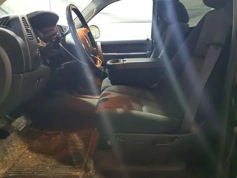 2011 CHEVROLET SILVERADO K1500 LT  