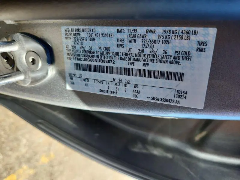 2022 FORD ESCAPE SE  
