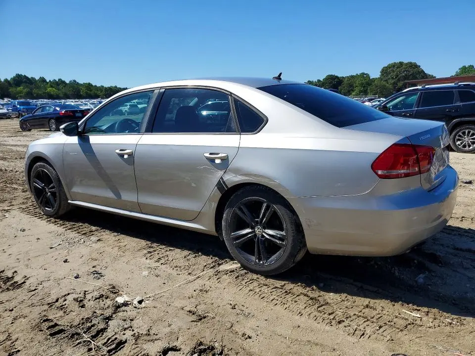 2012 VOLKSWAGEN PASSAT S  