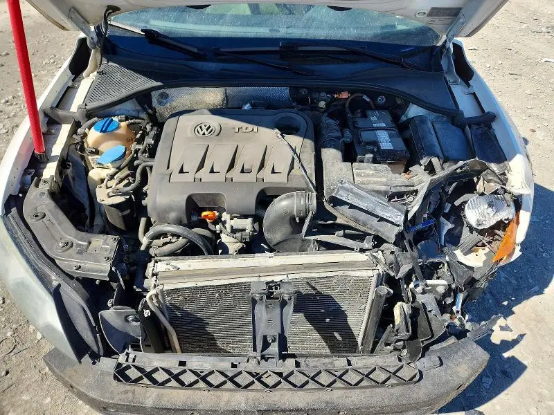 2012 VOLKSWAGEN PASSAT SE  