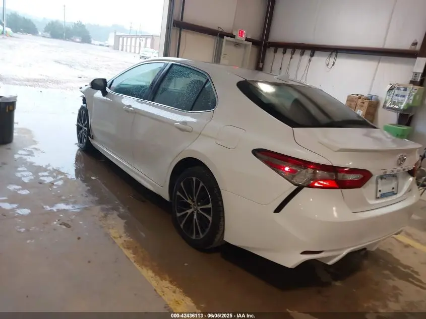 2019 TOYOTA CAMRY SE