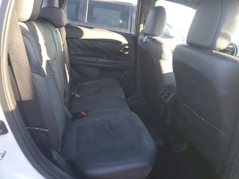 2022 MITSUBISHI OUTLANDER SEL  