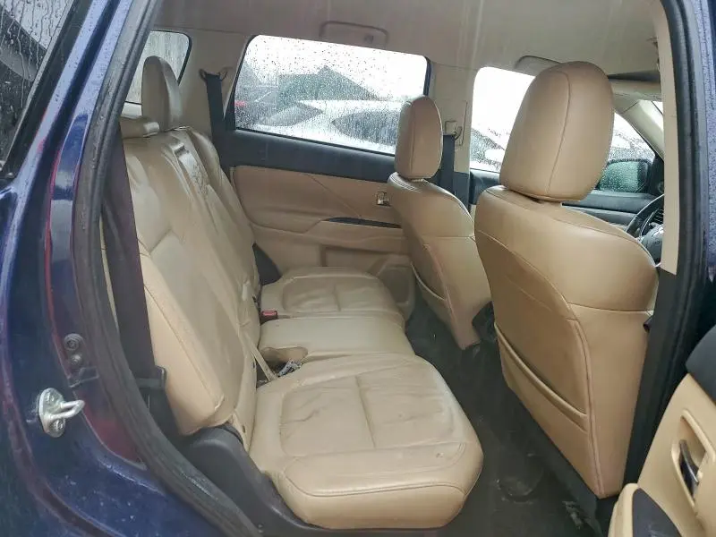 2020 MITSUBISHI OUTLANDER SE  