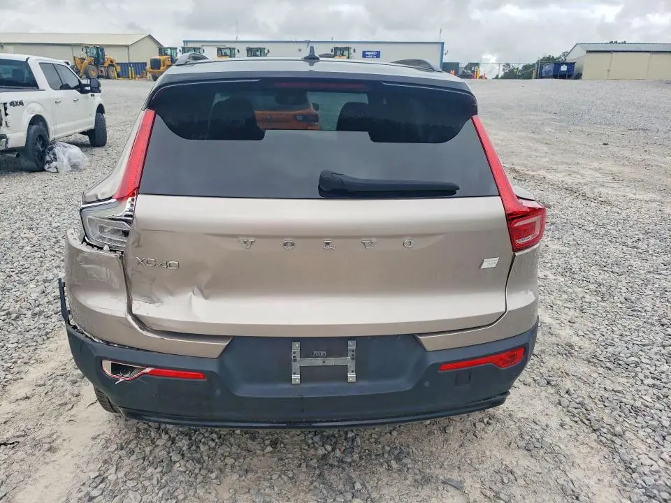 2023 VOLVO XC40 RECHARGE PLUS  