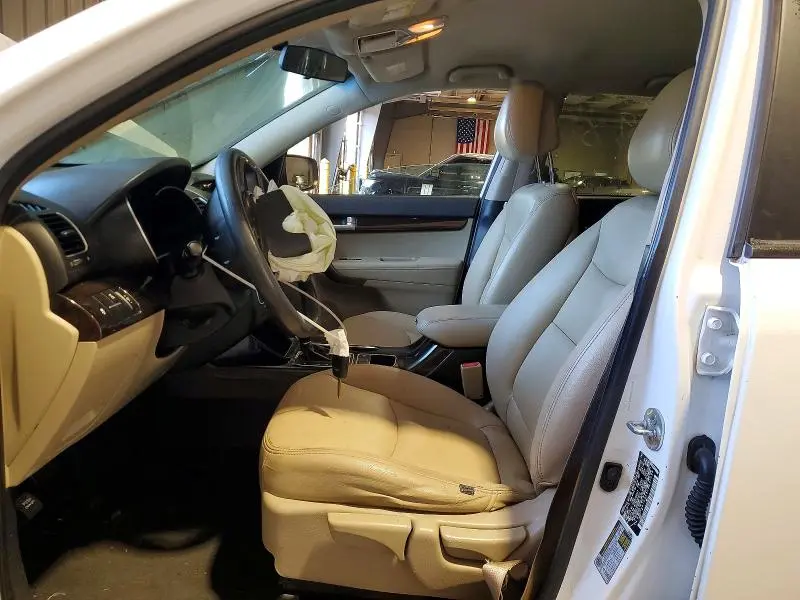 2014 KIA SORENTO LX  