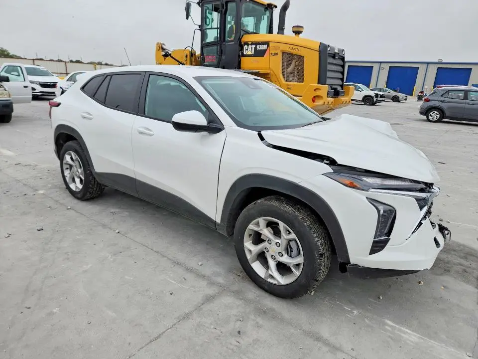 2026 CHEVROLET TRAX LS  