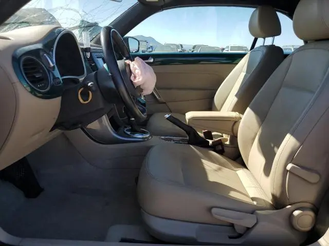 2017 VOLKSWAGEN BEETLE S/SE  