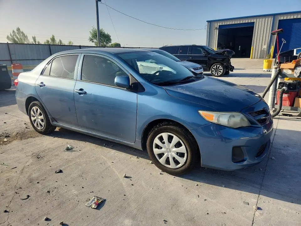 2013 TOYOTA COROLLA   