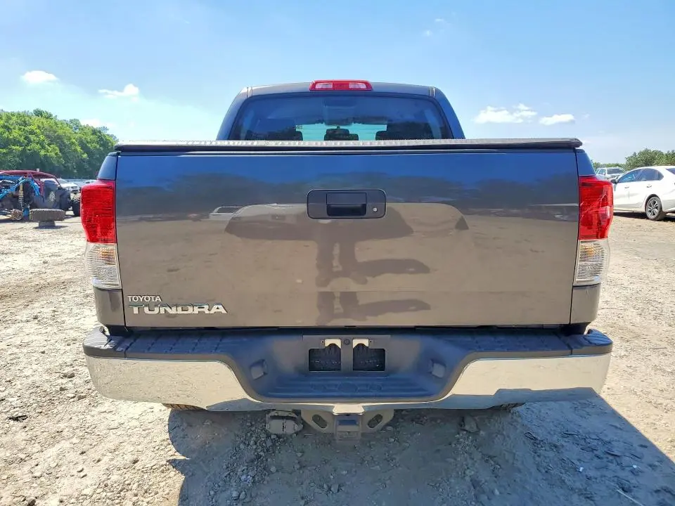 2011 TOYOTA TUNDRA CREWMAX SR5  