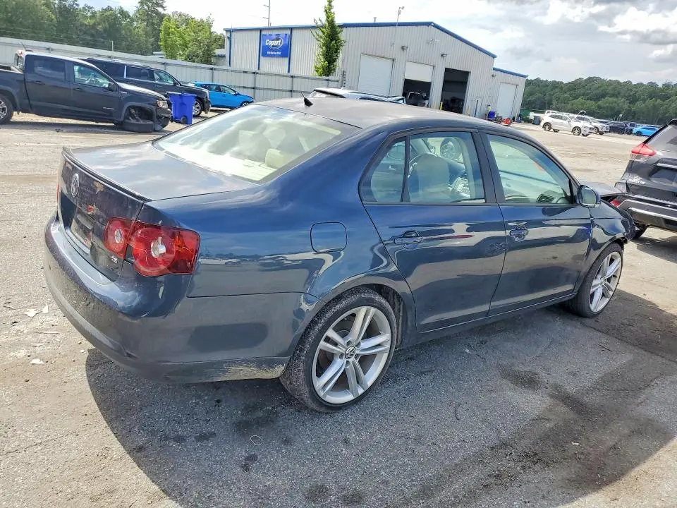 2010 VOLKSWAGEN JETTA LIMITED  