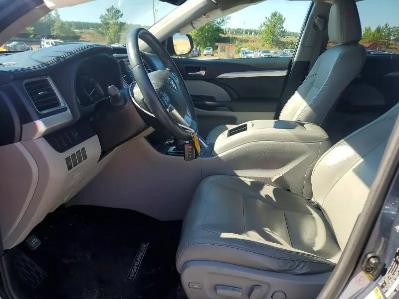 2016 TOYOTA HIGHLANDER XLE  
